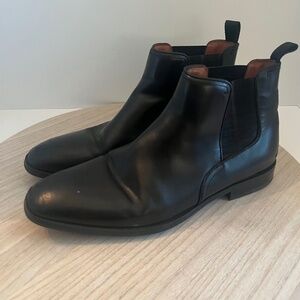 Florsheim Men’s Black Leather Chelsea Boots Size 9.5M